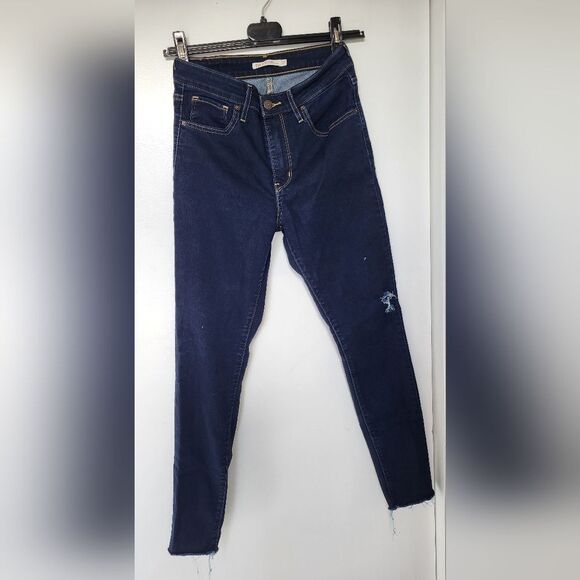 Size 27 LEVI STRAUSS & Co. 721 Women's High Rise Dark Blue Skinny Jeans - Picture 2 of 3